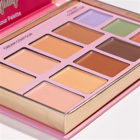 contour palette for mature skin.